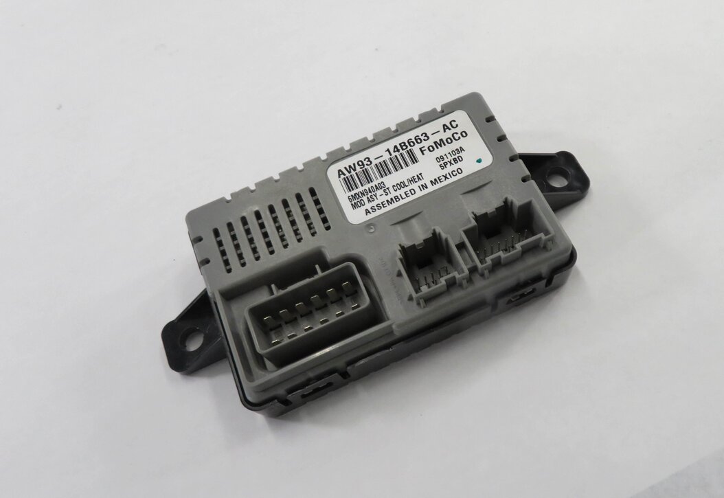 2010 RANGE ROVER (L322) HEATER A/C TEMPERATURE CONTROL MODULE