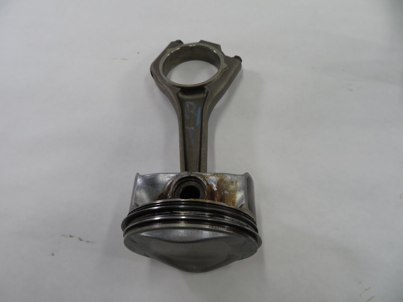 2010 RANGE ROVER (L322) 5.0L AJ133 V8 (NON SUPER ENGINE) RIGHT PISTON w/ ROD