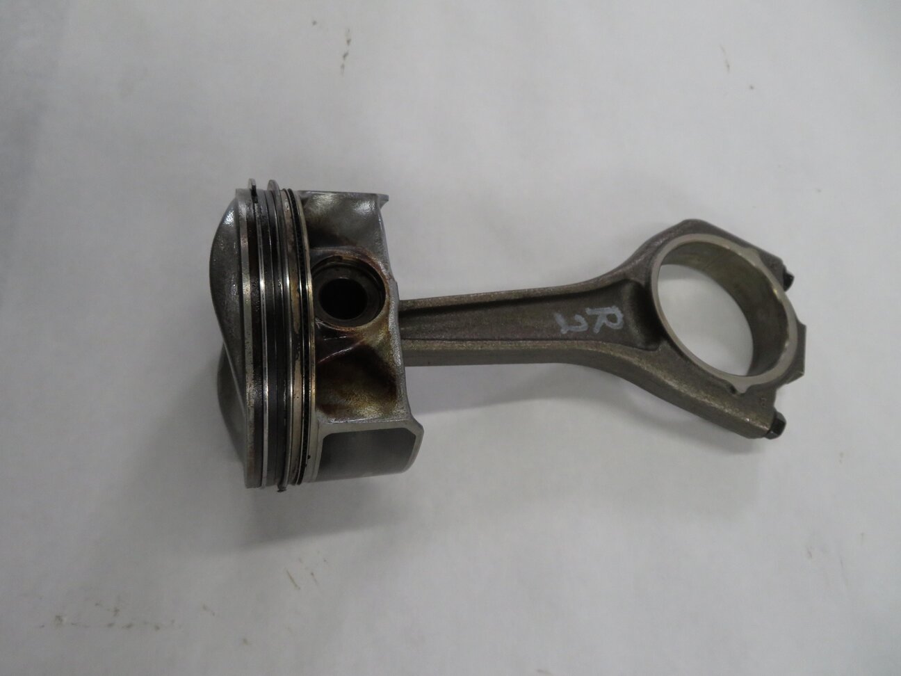 Thumbnail 2: 2010 RANGE ROVER (L322) 5.0L AJ133 V8 (NON SUPER ENGINE) RIGHT PISTON w/ ROD