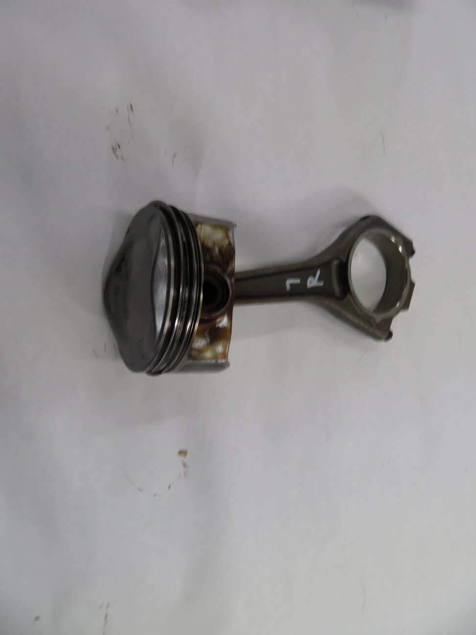 Thumbnail 2: 2010 RANGE ROVER (L322) 5.0L AJ133 V8 (NON SUPER ENGINE) RIGHT PISTON w/ ROD