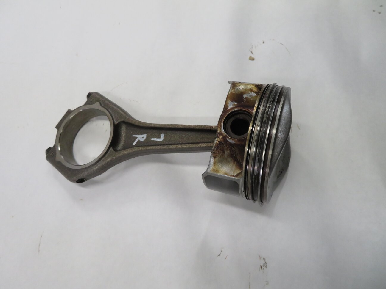 Thumbnail 3: 2010 RANGE ROVER (L322) 5.0L AJ133 V8 (NON SUPER ENGINE) RIGHT PISTON w/ ROD