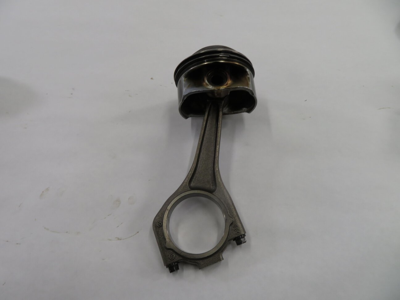 2010 RANGE ROVER (L322) 5.0L AJ133 V8 (NON SUPER ENGINE) LEFT PISTON w/ ROD