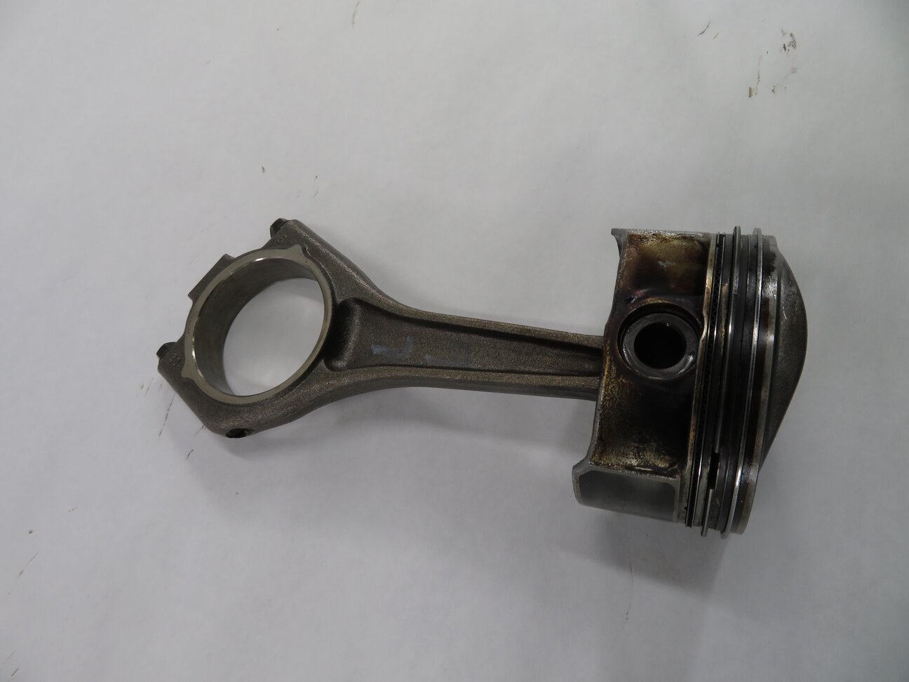 Thumbnail 2: 2010 RANGE ROVER (L322) 5.0L AJ133 V8 (NON SUPER ENGINE) LEFT PISTON w/ ROD