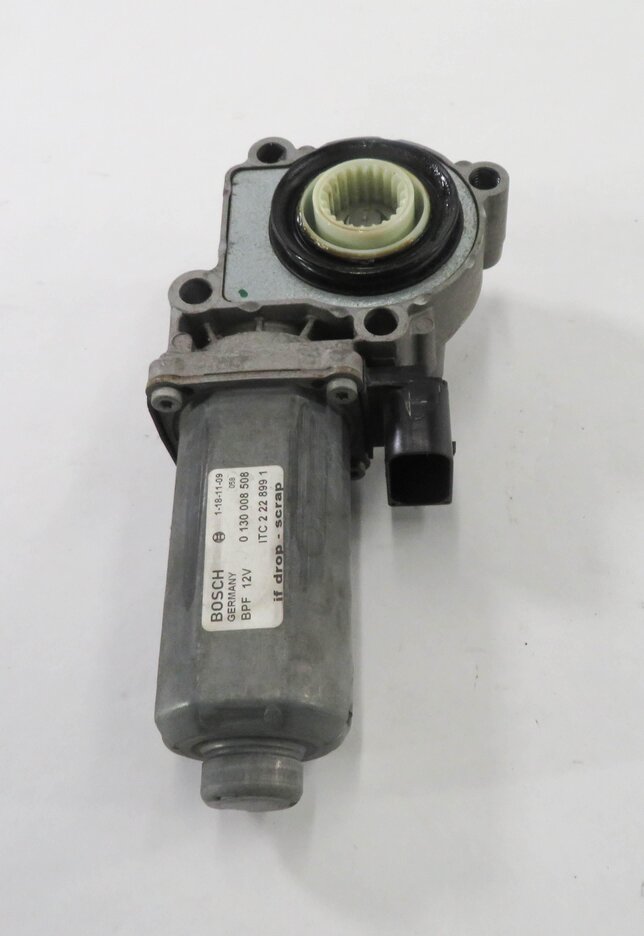 Thumbnail 2: 05-16 LR3 LR4 / RANGE ROVER SPORT (L320 L322) TRANSFER CASE ELECTRIC SHIFT MOTOR
