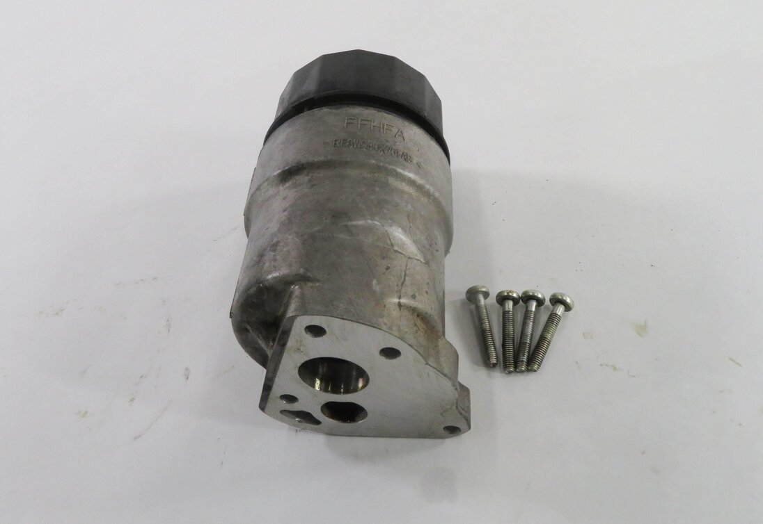 Thumbnail 2: 2010 RANGE ROVER (L322) 5.0L AJ133 V8 ENGINE - OIL FILTER HOUSING w/ CAP