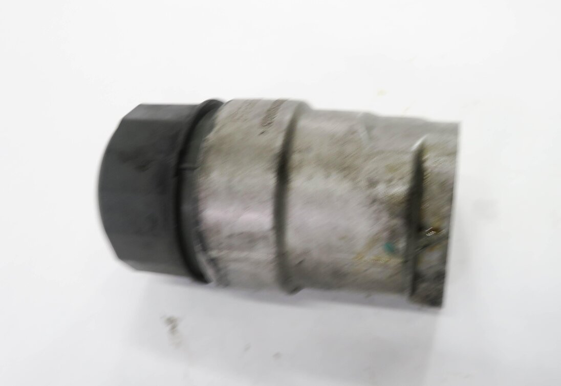 Thumbnail 4: 2010 RANGE ROVER (L322) 5.0L AJ133 V8 ENGINE - OIL FILTER HOUSING w/ CAP