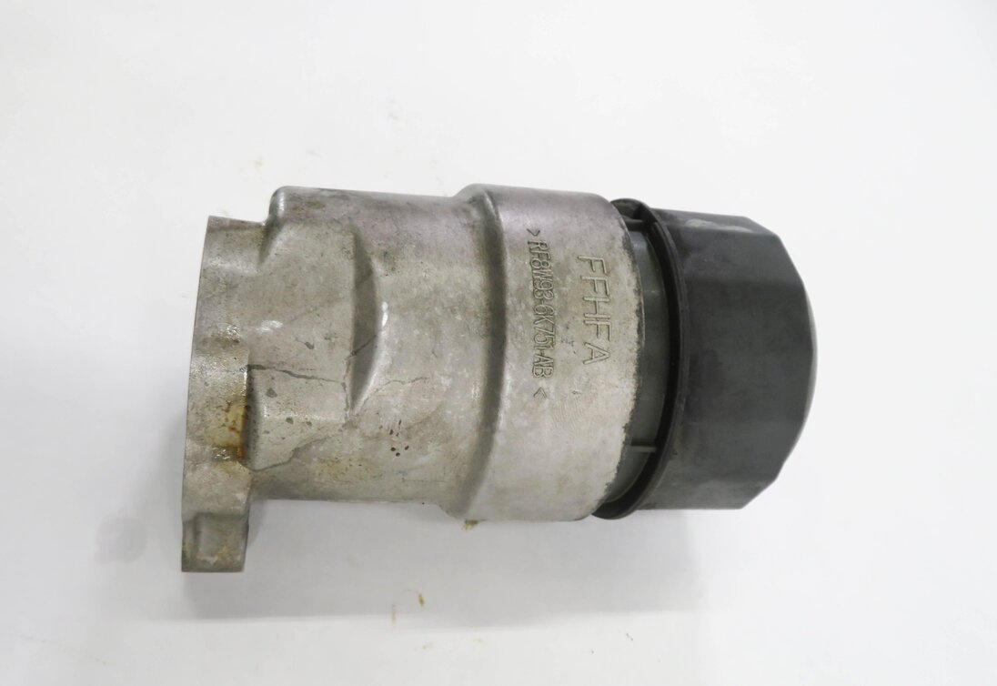 Thumbnail 5: 2010 RANGE ROVER (L322) 5.0L AJ133 V8 ENGINE - OIL FILTER HOUSING w/ CAP
