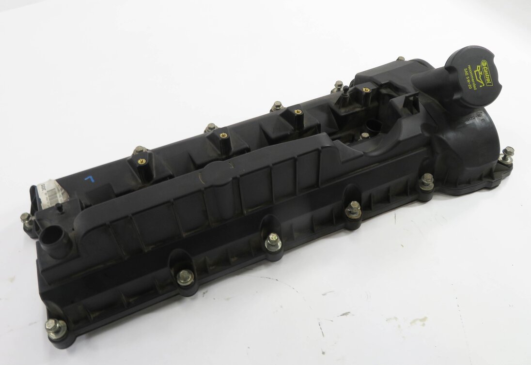 2010-2018 RANGE ROVER / SPORT (L320 L322 L494 L405) 5.0L V8 LEFT VALVE COVER