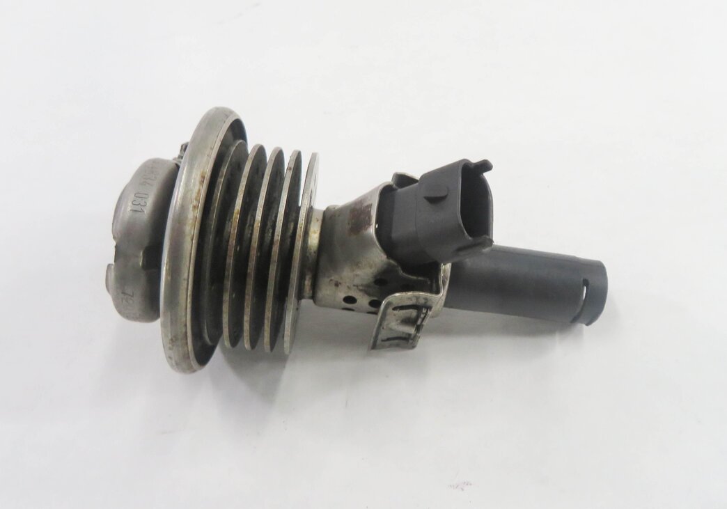 Thumbnail 2: 2011 MERCEDES BENZ ML350 (W164) DEF SCR DIESEL EMISSIONS FLUID INJECTOR NOZZLE