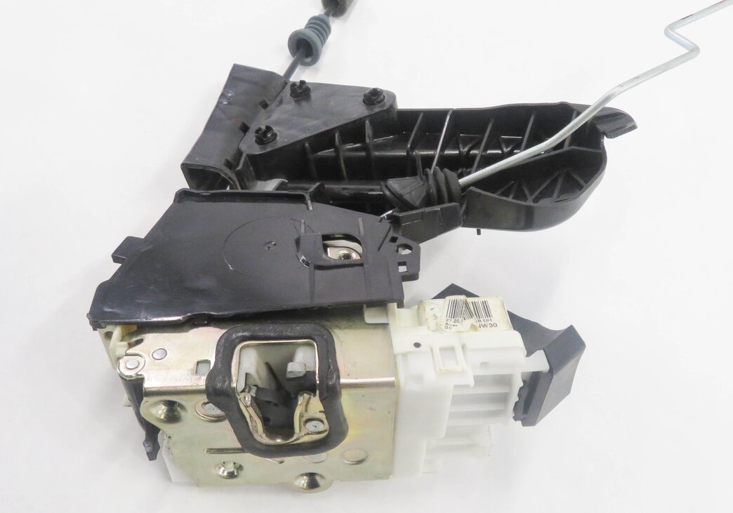 Thumbnail 7: 09-11 MB ML320 ML350 ML450 ML550 (W164) RIGHT REAR KEYLESS GO DOOR LOCK LATCH