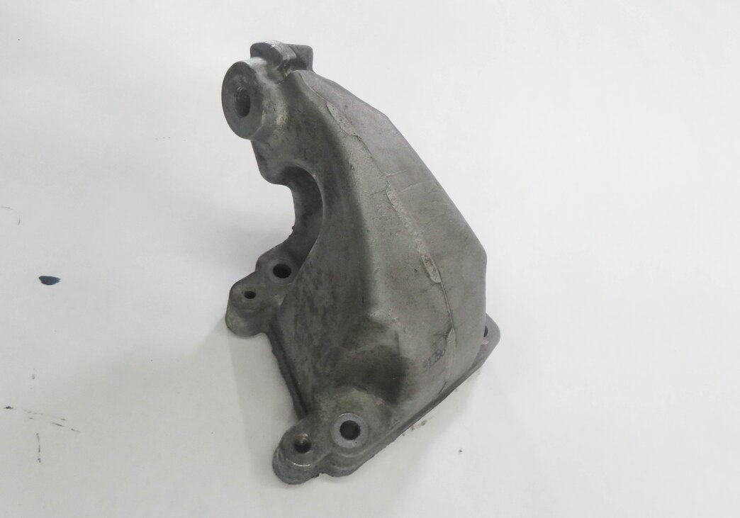 Thumbnail 4: 2011 MERCEDES BENZ ML350 (W164) 3.0L DIESEL - RIGHT MOTOR ENGINE MOUNT BRACKET