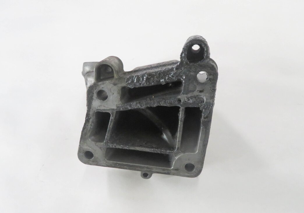 Thumbnail 6: 2011 MERCEDES BENZ ML350 (W164) 3.0L DIESEL - RIGHT MOTOR ENGINE MOUNT BRACKET