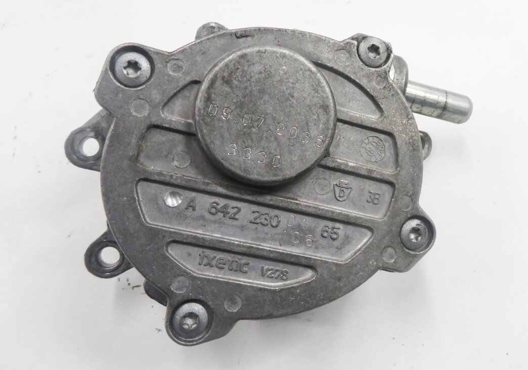 Thumbnail 7: 08-13 MERCEDES E320 E350 GL320 GL350 ML320 ML350 R350 - 3.0L DIESEL VACUUM PUMP