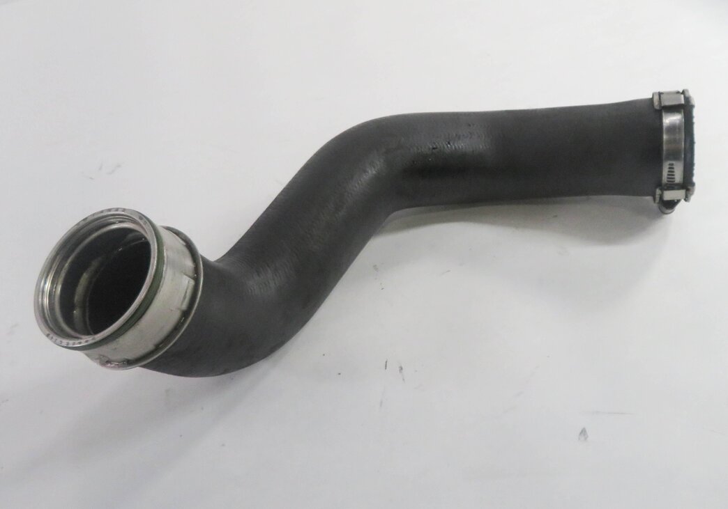 Thumbnail 1: 2011 MERCEDES BENZ ML350 (W164) 3.0L DIESEL ENGINE - LEFT INTERCOOLER HOSE PIPE