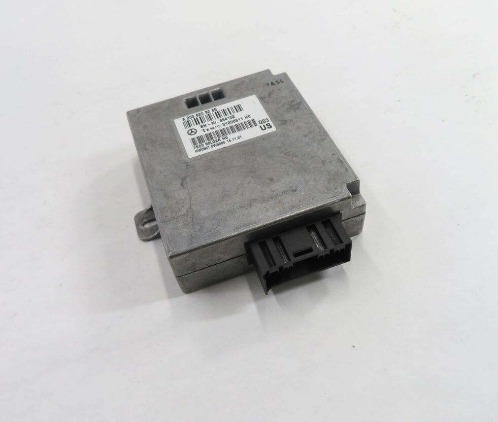 06-12 MB E320 E350 E550 G500 GL320 GL350 GL450 ML320 ML350 VOICE CONTROL MODULE