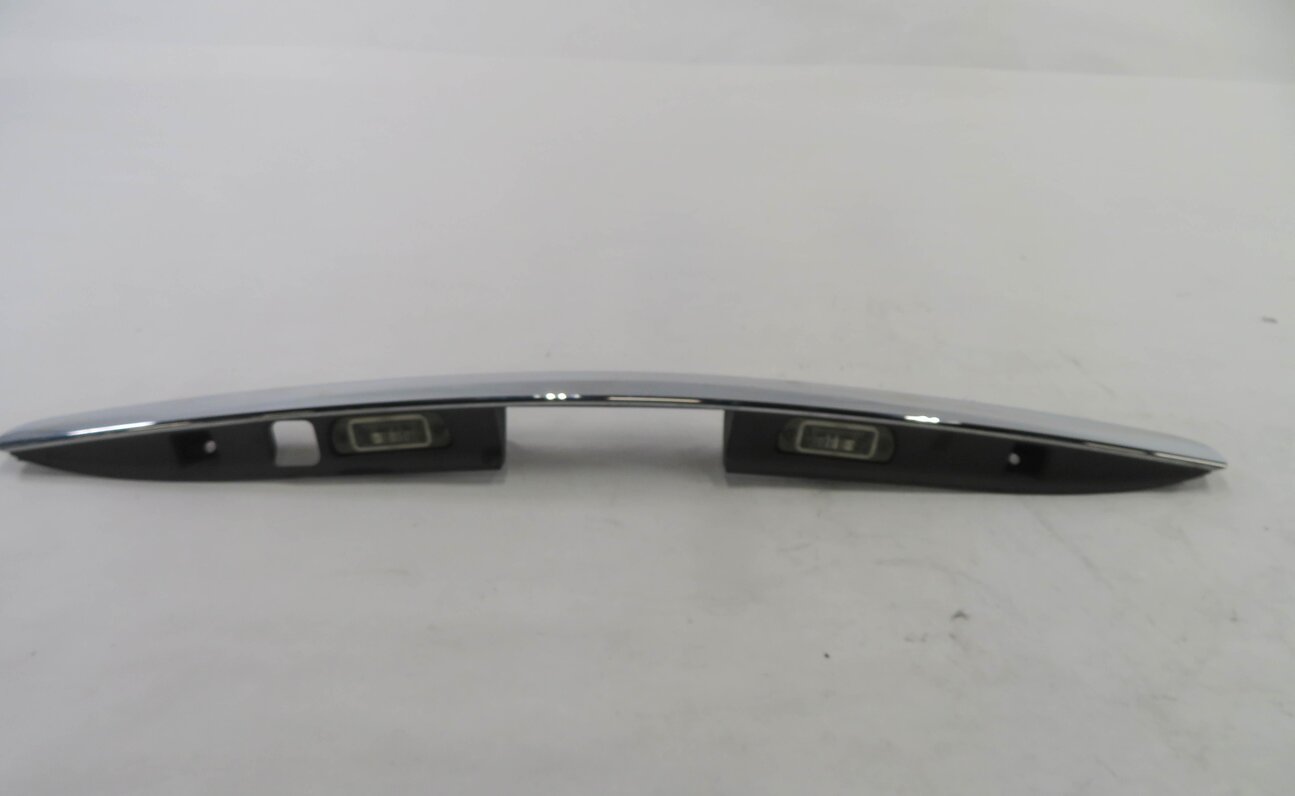 Thumbnail 5: 2008 MERCEDES ML320 (W164) REAR LICENCE PLATE LIGHT PANEL (CHROME)