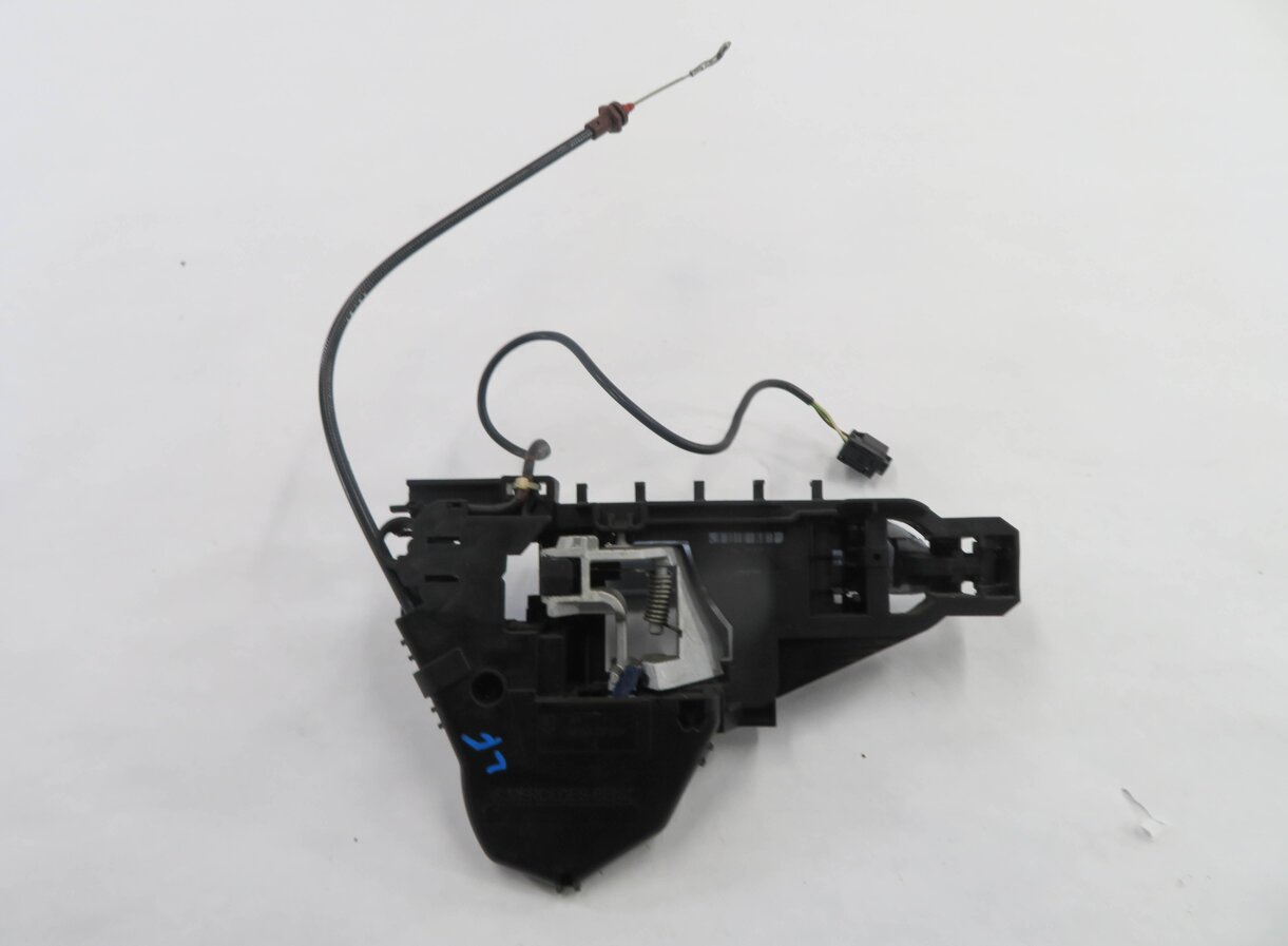 Thumbnail 6: 2008 MERCEDES ML320 (W164) LEFT FRONT DRIVER DOOR HANDLE (LASURITE BLUE)