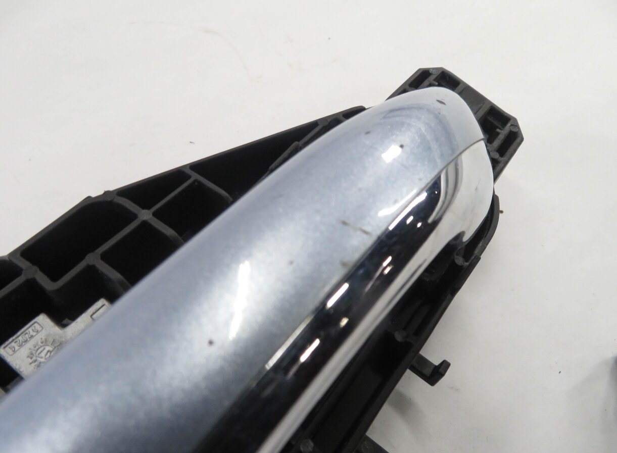 Thumbnail 8: 2008 MERCEDES ML320 (W164) LEFT FRONT DRIVER DOOR HANDLE (LASURITE BLUE)