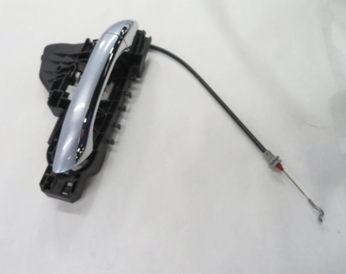 Thumbnail 3: 2008 MERCEDES ML320 (W164) RIGHT SIDE REAR EXTERIOR DOOR HANDLE (LASURITE BLUE)