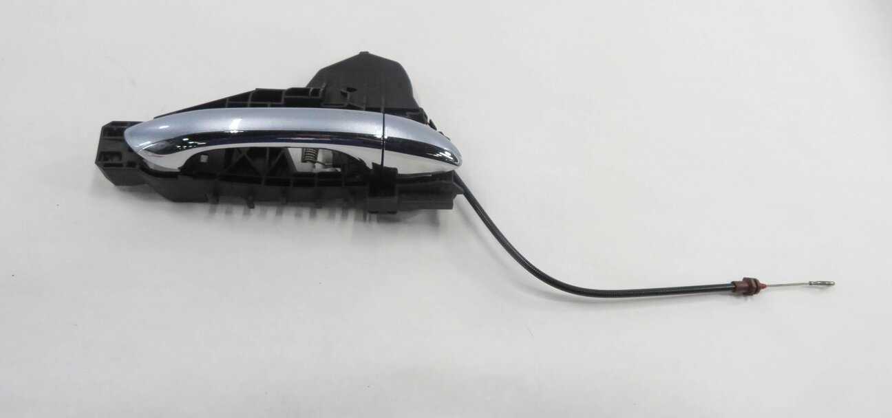 Thumbnail 2: 2008 MERCEDES ML320 (W164) RIGHT FRONT PASSENGER EXTERIOR DOOR HANDLE (BLUE)