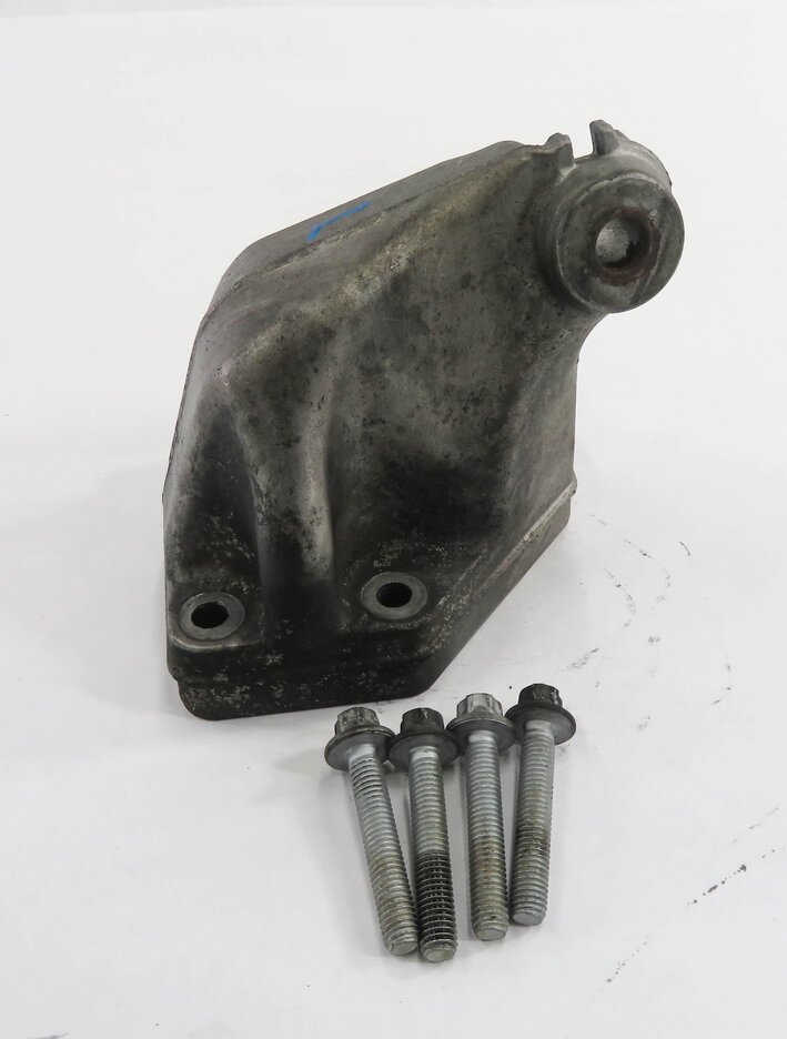 Thumbnail 2: 2008 MERCEDES ML320 (W164) 3.0L OM642 DIESEL - LEFT ENGINE MOUNT BRACKET