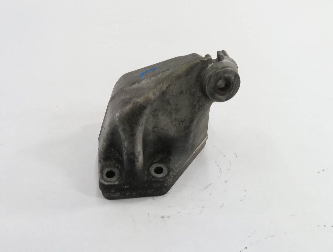 Thumbnail 3: 2008 MERCEDES ML320 (W164) 3.0L OM642 DIESEL - LEFT ENGINE MOUNT BRACKET