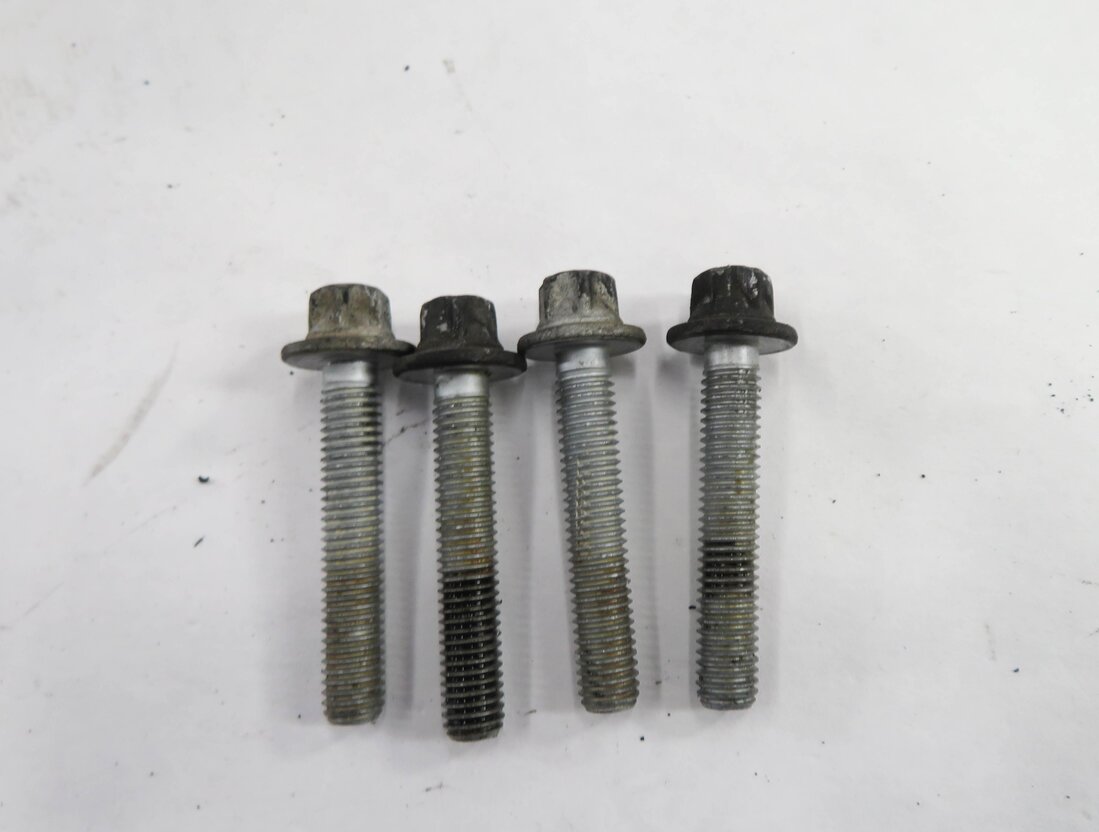 Thumbnail 8: 2008 MERCEDES ML320 (W164) 3.0L OM642 DIESEL - LEFT ENGINE MOUNT BRACKET