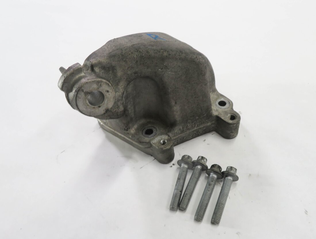 2008 MERCEDES ML320 (W164) 3.0L OM642 DIESEL - RIGHT ENGINE MOUNT BRACKET