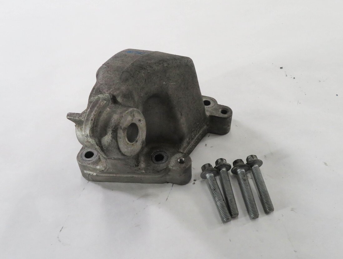 Thumbnail 2: 2008 MERCEDES ML320 (W164) 3.0L OM642 DIESEL - RIGHT ENGINE MOUNT BRACKET