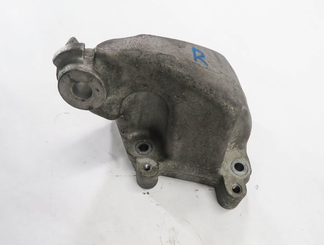 Thumbnail 4: 2008 MERCEDES ML320 (W164) 3.0L OM642 DIESEL - RIGHT ENGINE MOUNT BRACKET