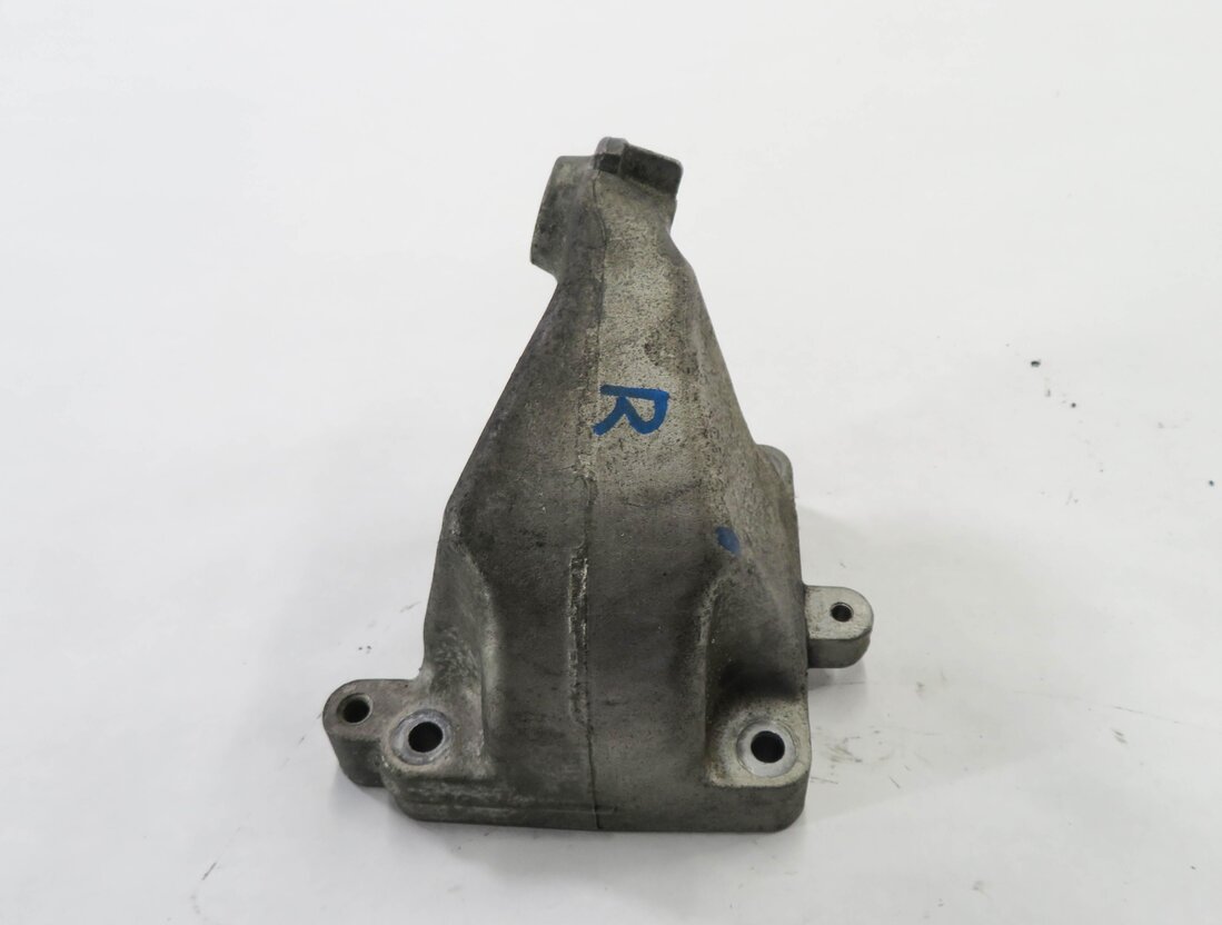 Thumbnail 6: 2008 MERCEDES ML320 (W164) 3.0L OM642 DIESEL - RIGHT ENGINE MOUNT BRACKET