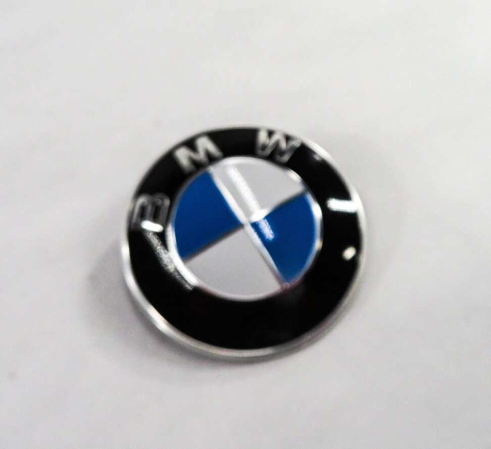 2011 BMW 750i (F01) EMBLEM LOGO BADGE NAME PLATE SYMBOL