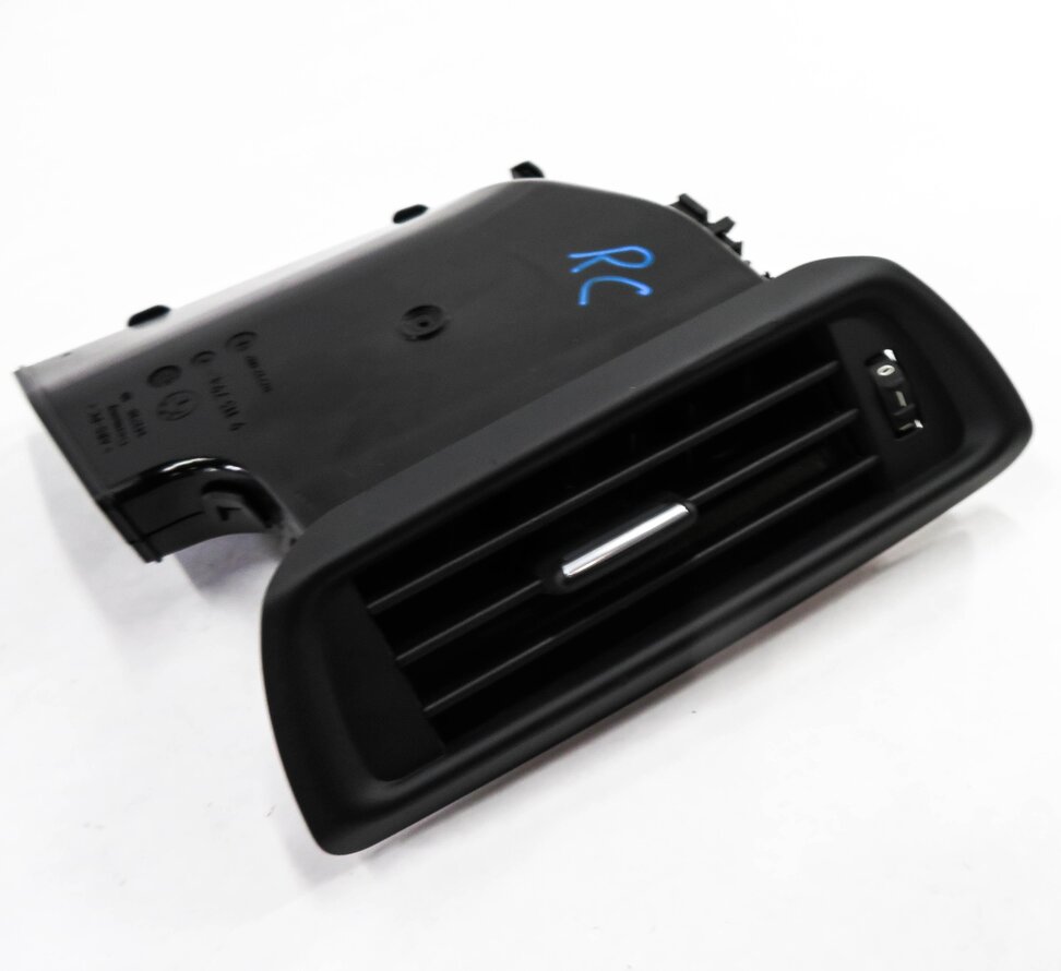 2011 BMW 750i (F01) RIGHT REAR PILLAR HEATER A/C AIR VENT