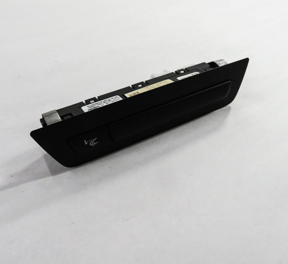 Thumbnail 1: 2011 BMW 750i (F01) HUD HEADS UP DISPLAY SWITCH BUTTON (BLACK)