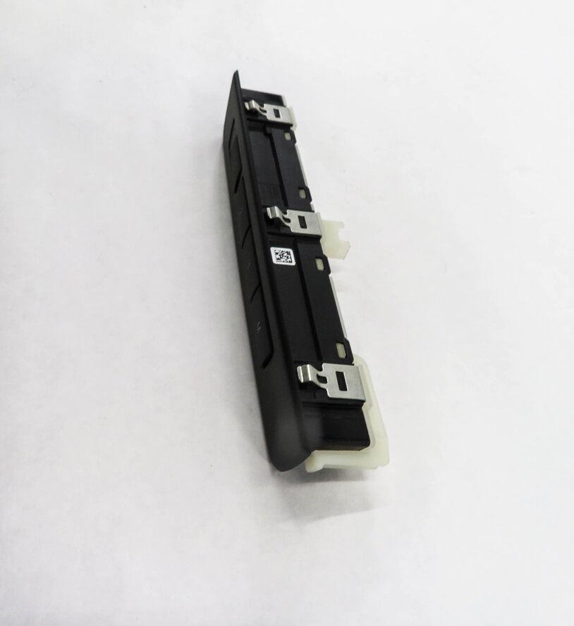 Thumbnail 3: 2011 BMW 750i (F01) RIGHT FRONT PASSENGER MEMORY SEAT POSITION SWITCH BUTTON