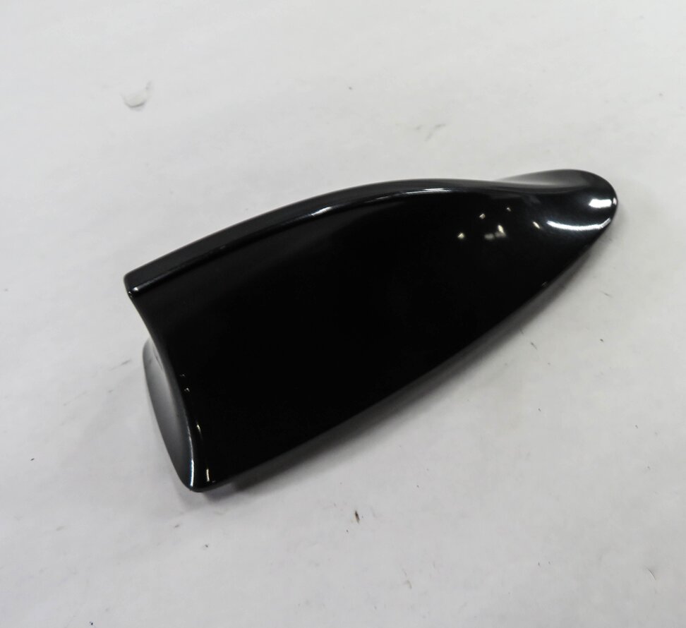 2011 BMW 750i (F01) RADIO STEREO SHARK FIN ANTENNA COVER TRIM (SOPHISTO GRAY)