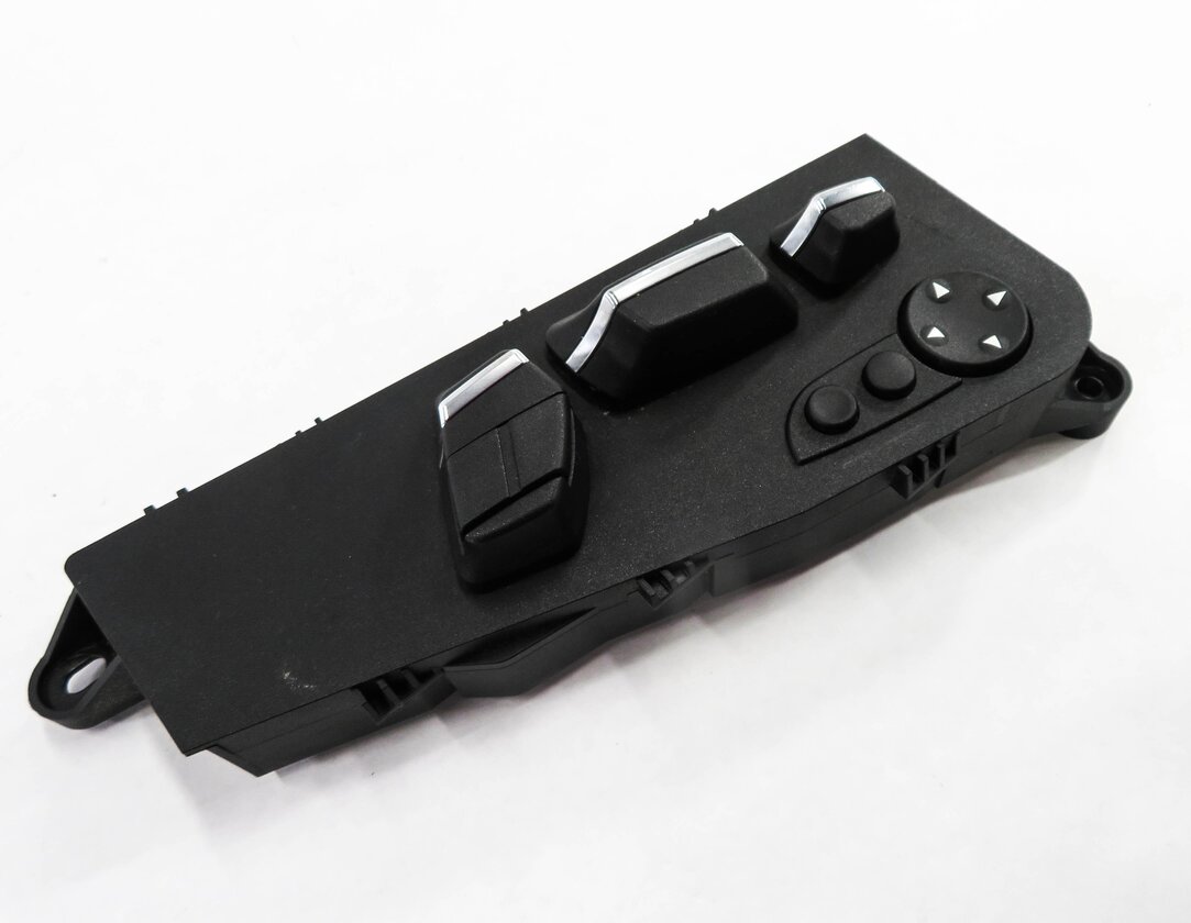 2011 BMW 750i (F01) LEFT FRONT DRIVER POWER SEAT ADJUSTMENT SWITCH BUTTON