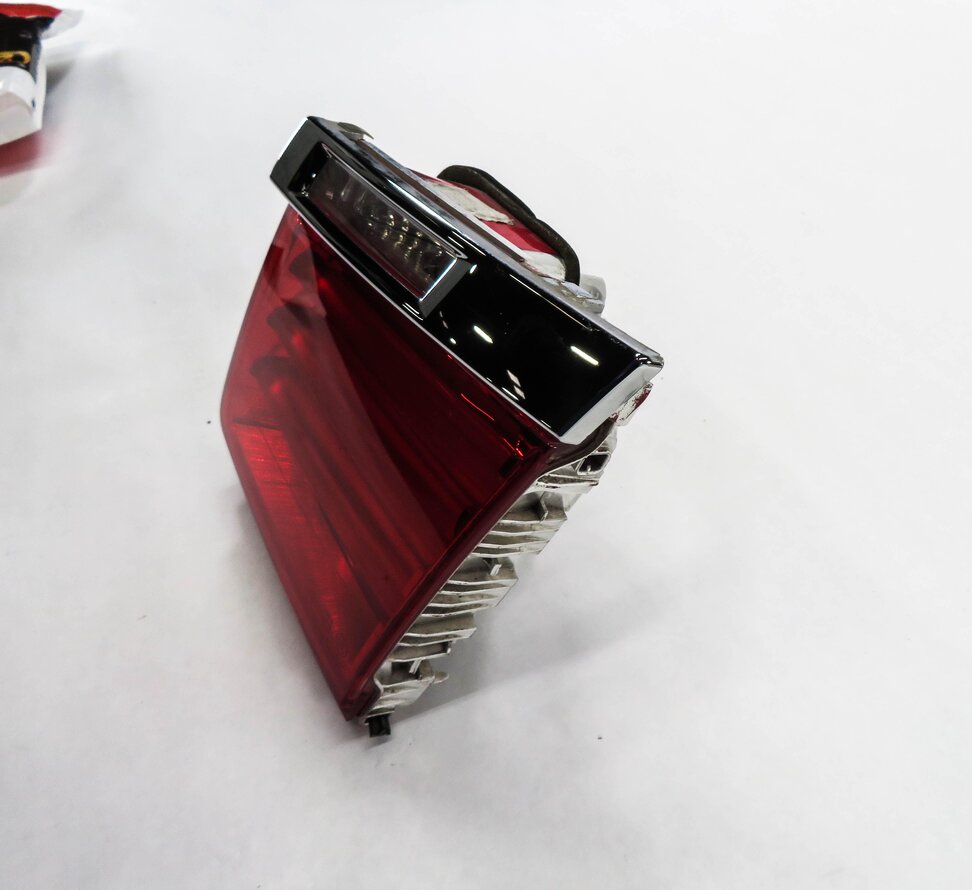 Thumbnail 5: 2009-2012 BMW 740i 750i 760i B7 (F01) LEFT DRIVER TRUNK TAILLIGHT LIGHT LAMP