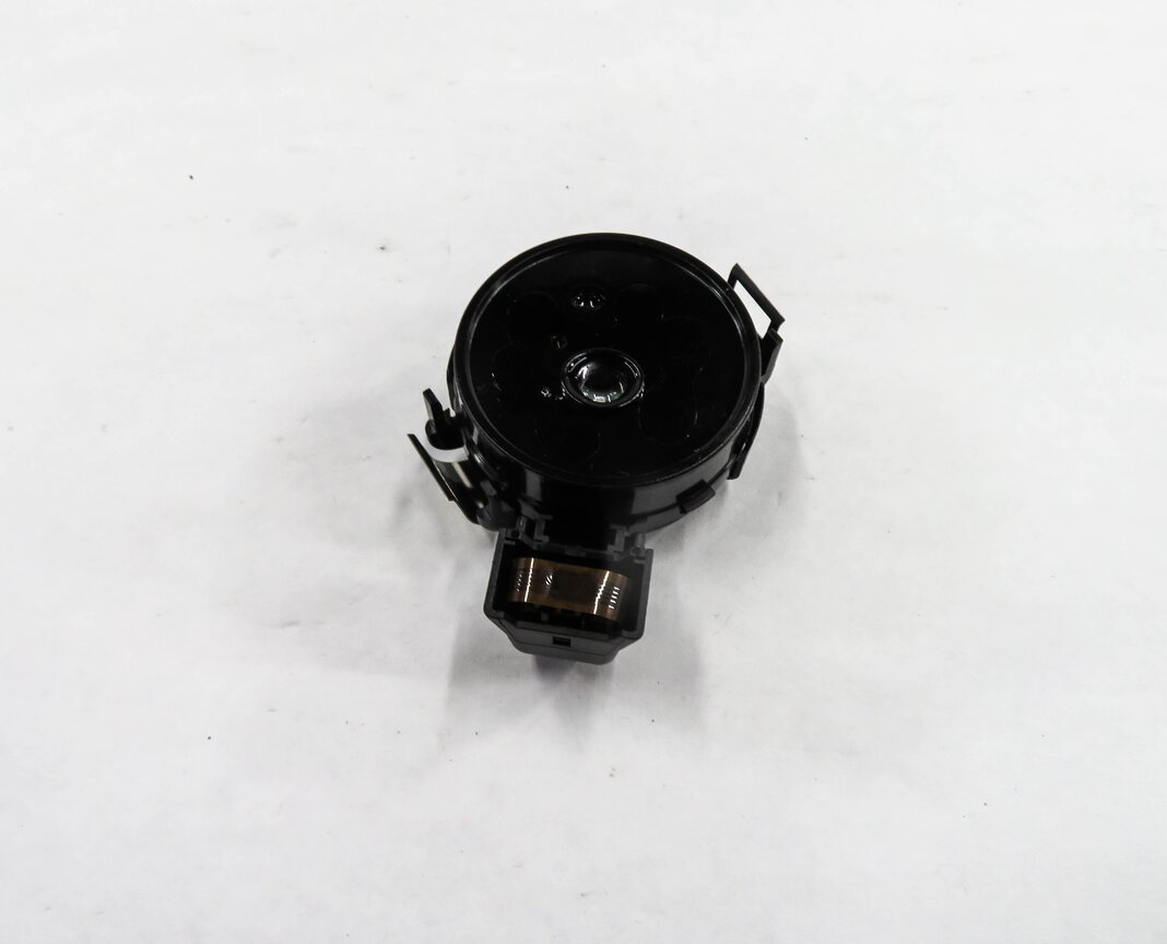 Thumbnail 2: 2011 BMW 750i (F01) FRONT WINDSHILED RAIN WATER SOLAR LIGHT SENSOR (RLS)