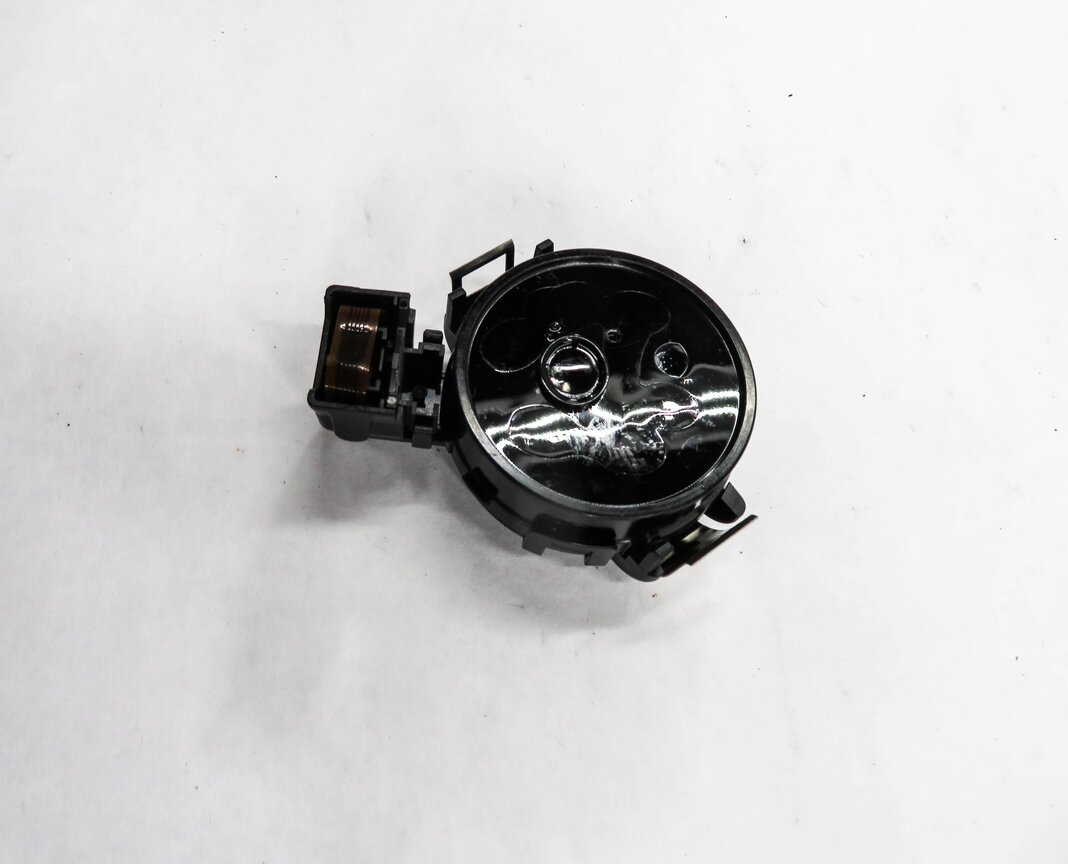 Thumbnail 3: 2011 BMW 750i (F01) FRONT WINDSHILED RAIN WATER SOLAR LIGHT SENSOR (RLS)