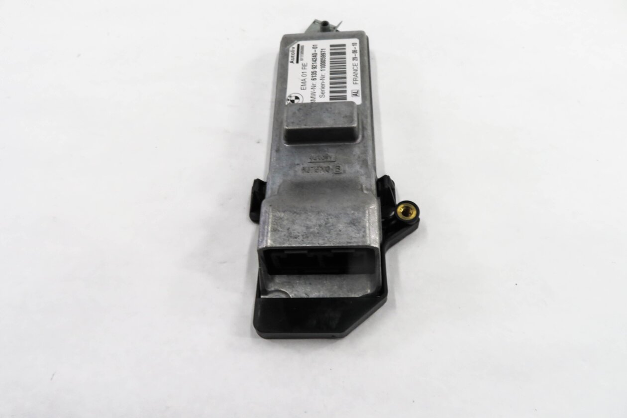 Thumbnail 2: 2009-2012 BMW 740i 750i 760i B7 (F01 F02) RIGHT FRONT PASSENGER SEATBELT MODULE