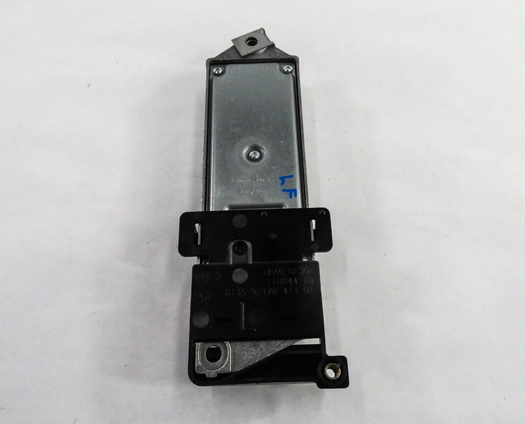 Thumbnail 6: 2009-2012 BMW 740i 750i 760i B7 (F01 F02) LEFT FRONT DRIVER SEATBELT MODULE