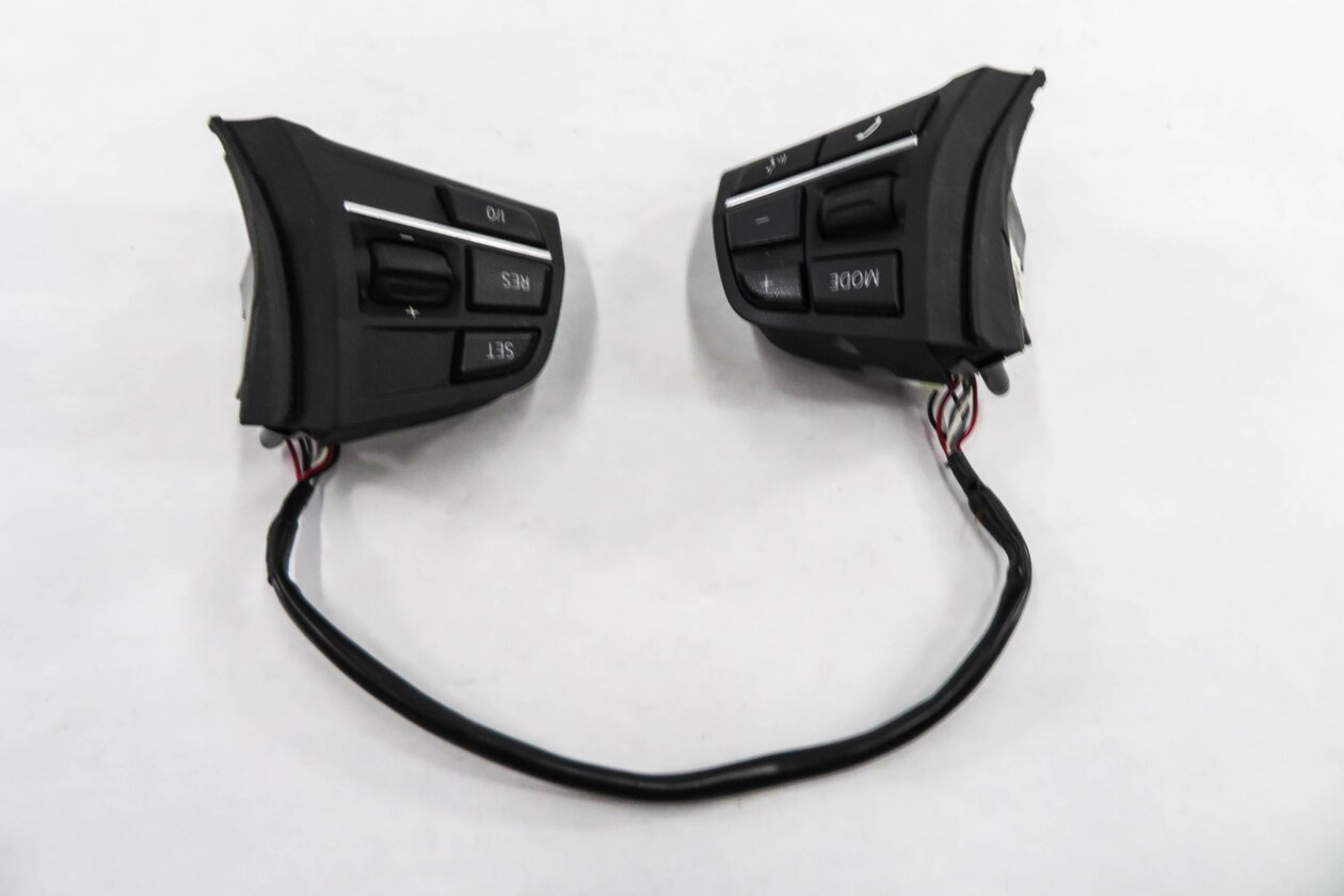 Thumbnail 5: 2011 BMW 750i (F01) STEERING CRUISE CONTROL PHONE MODE SWITCH BUTTON SET-2