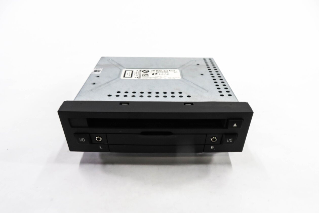Thumbnail 2: 09-11 BMW 535iGT 550iGT 740i 750i 760i (F01 F02 F07) REAR DVD VIDEO DISC PLAYER