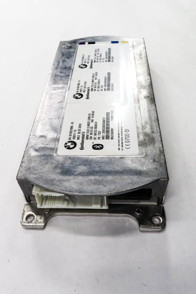 Thumbnail 4: 2011 BMW 750i (F01) BLUETOOTH TELEMATICS COMMUNICATION CONTROL MODULE