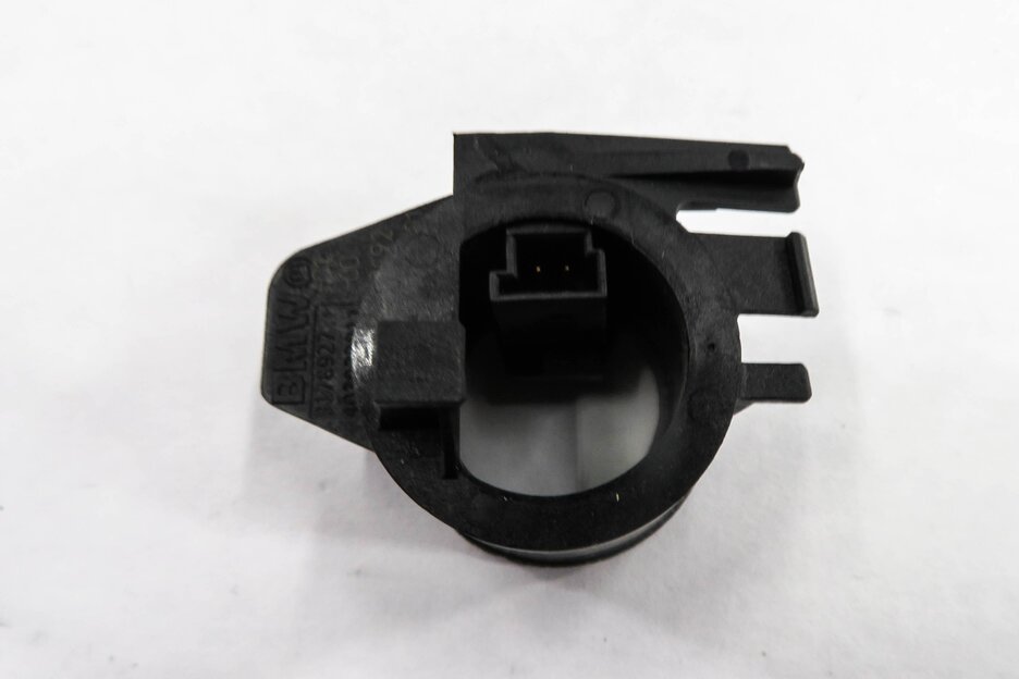 Thumbnail 5: 2011 BMW 750i (F01) IGNITION SWITCH IMMOBILIZER MODULE COIL RING