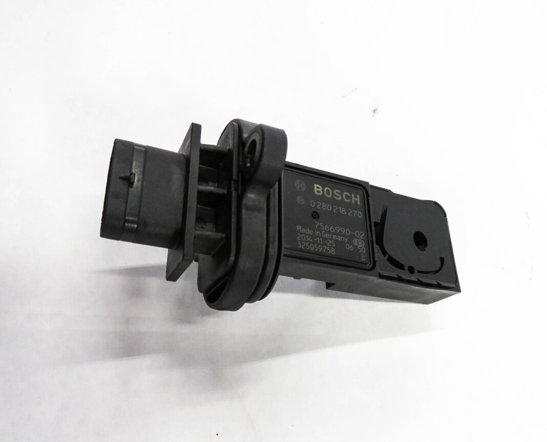 Thumbnail 4: 06-14 BMW 550i 750i 650i X5 X6 (E60 E70 E71 F01 F10) V8 MASS AIR FLOW SENSOR MAF