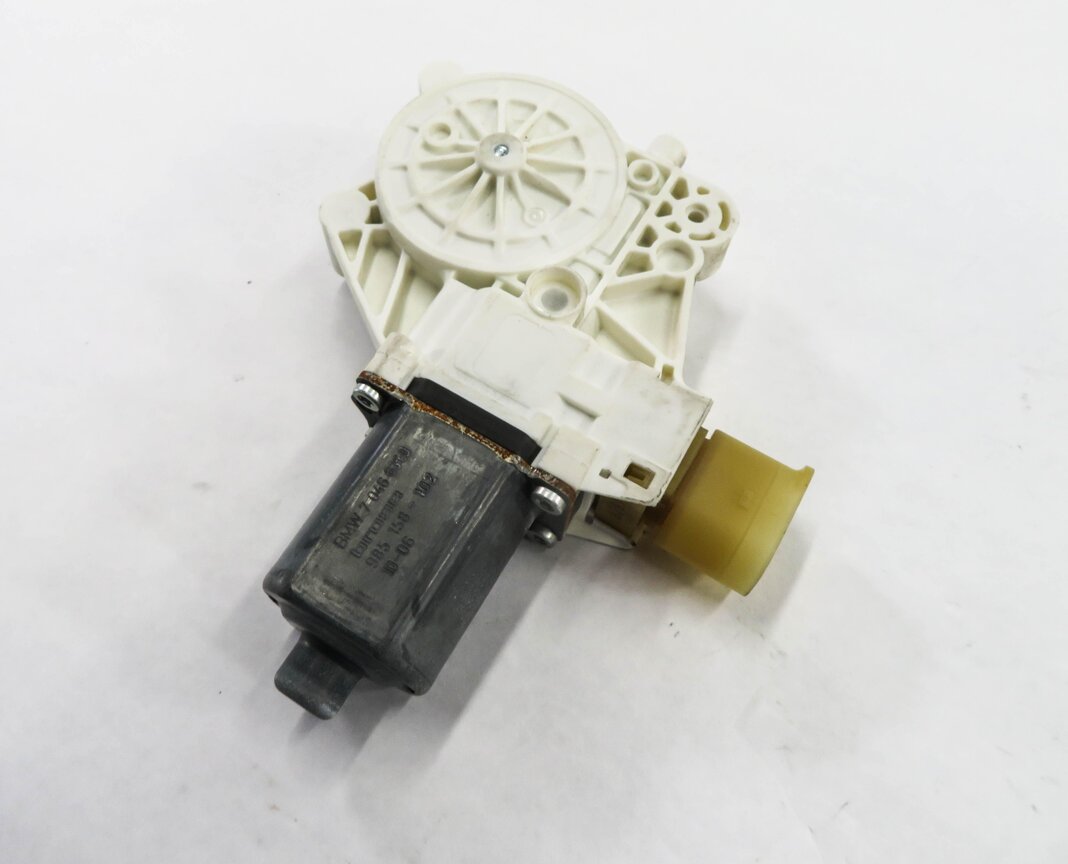 09-18 BMW 740i 750i 760i (F01) LEFT DRIVER SIDE WINDOW MOTOR (FITS FRONT & REAR)
