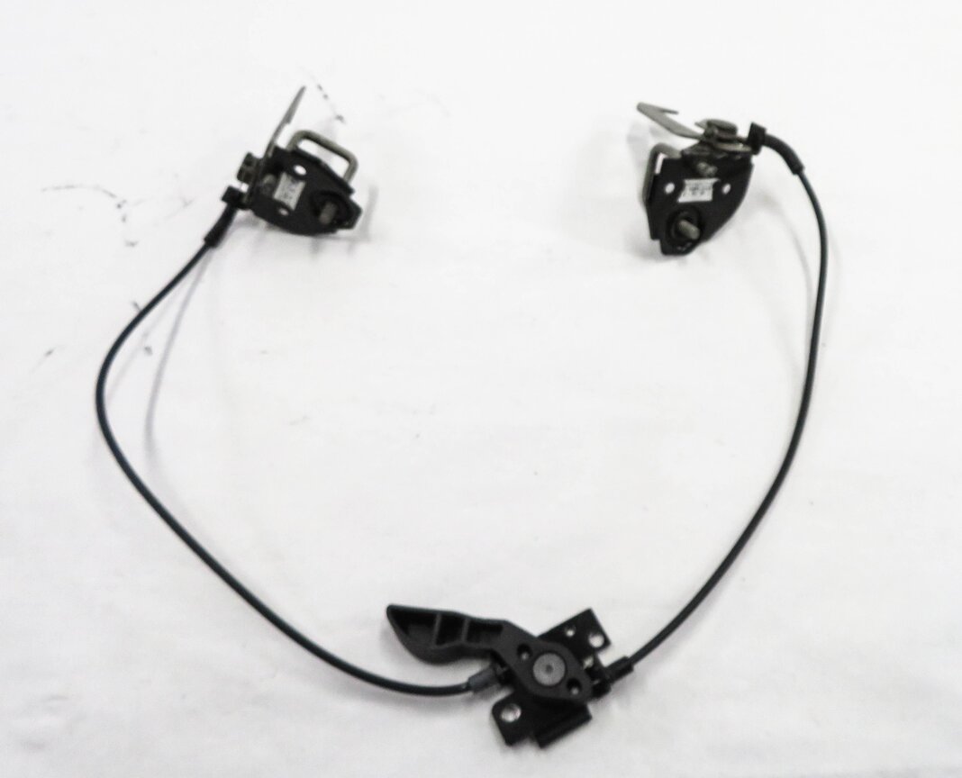 Thumbnail 5: 2011 BMW 750i (F01) FRONT LEFT & RIGHT UPPER HOOD LOCK LATCH SET-2