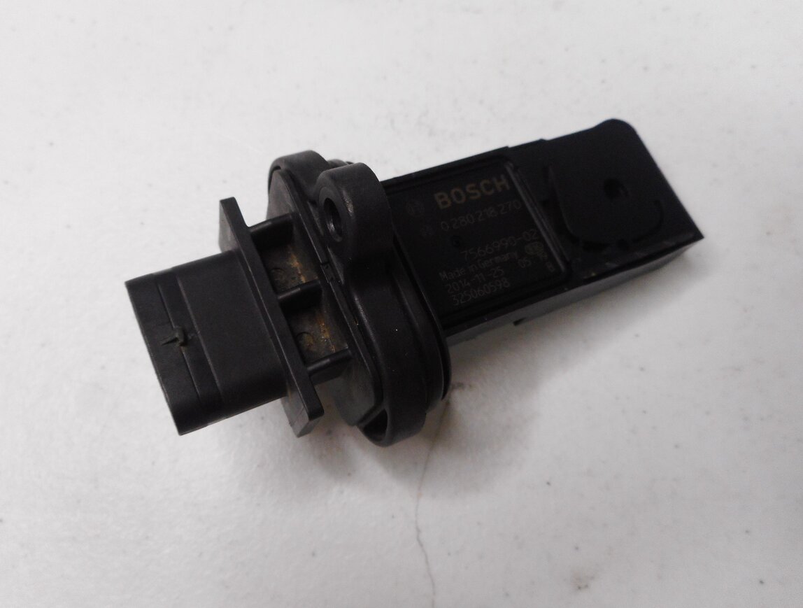 Thumbnail 1: 06-14 BMW 550i 750i 650i X5 X6 (E60 E70 E71 F01 F10) V8 MASS AIR FLOW SENSOR MAF